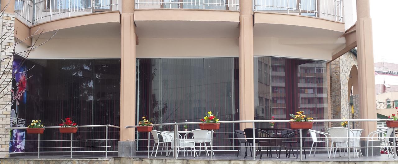 Tiara Hotel Dobrics Kültér fotó